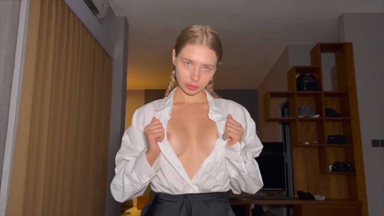 Скачать бесплатно Пришла из универа и уже намекает на минет, а курсач когда писать?